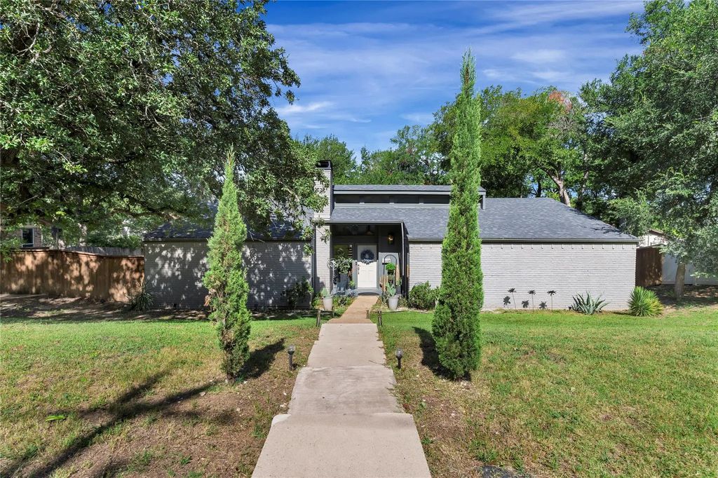 1648 Tierney Road, Fort Worth