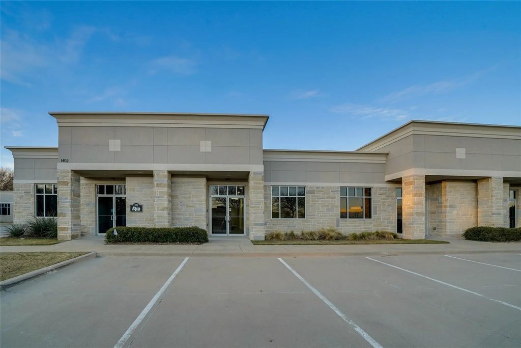 1402 S Custer Road 302, McKinney