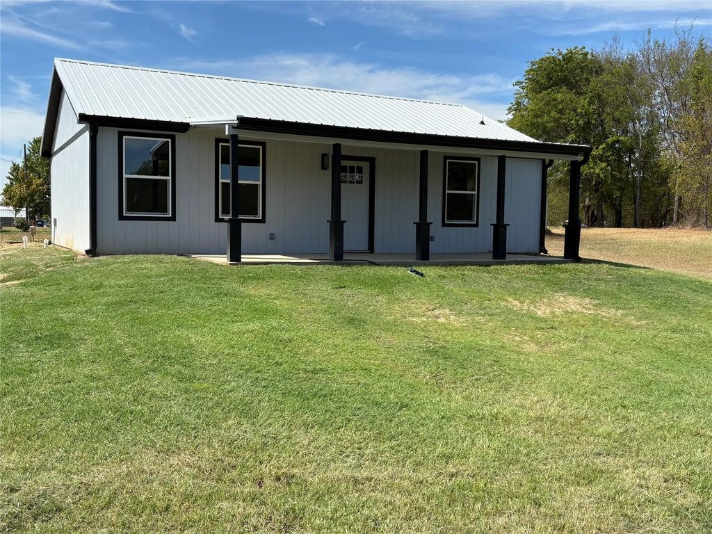 216 Balckfoot, Quitman