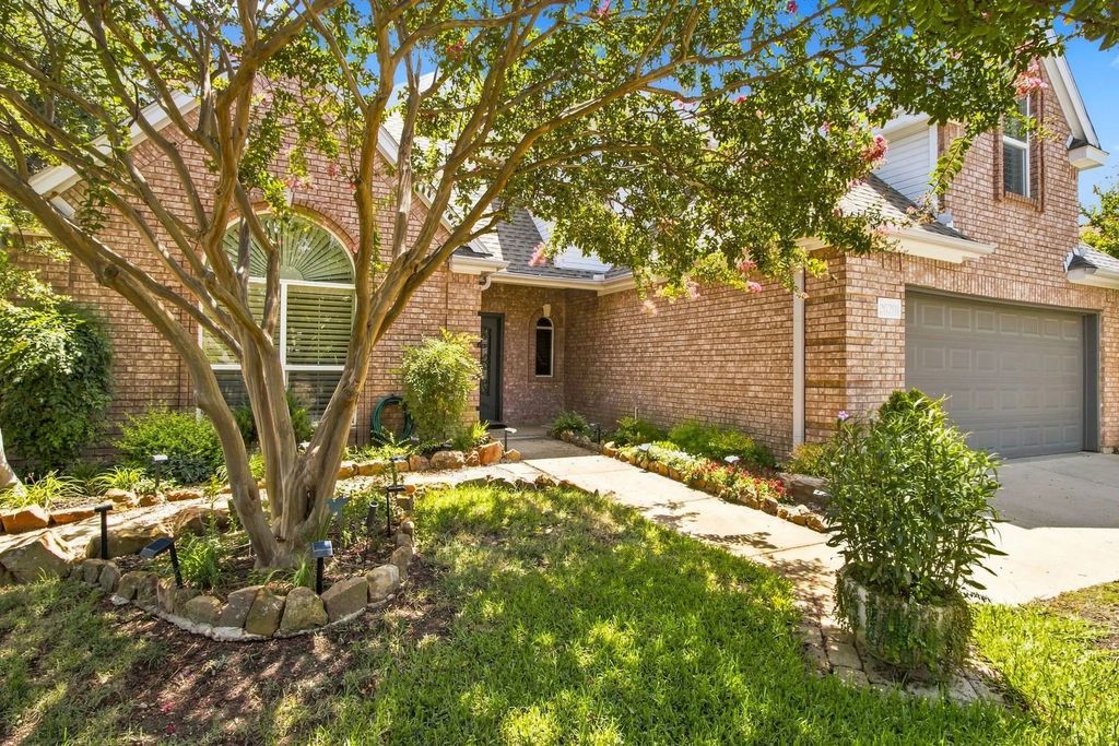 2620 Heather Brook Court, Bedford