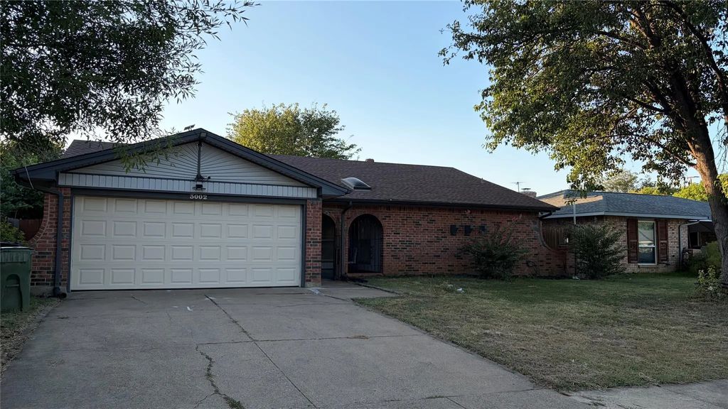 3002 Barrington Place, Arlington