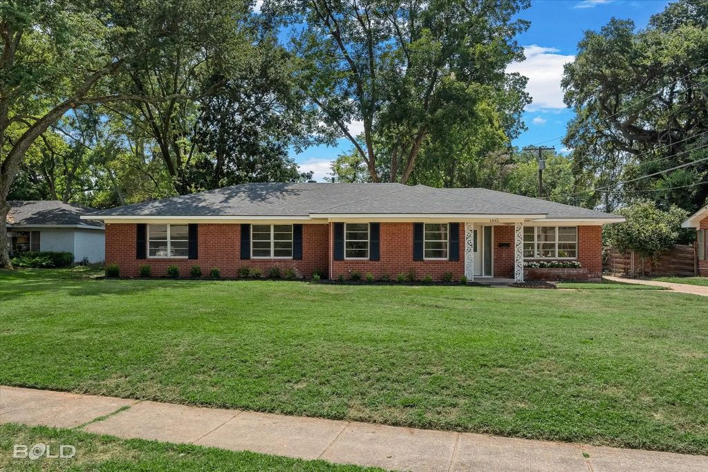1842 Bryan Place, Shreveport