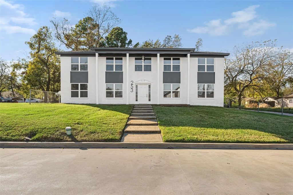 253 Locust Street S 2n, Sulphur Springs