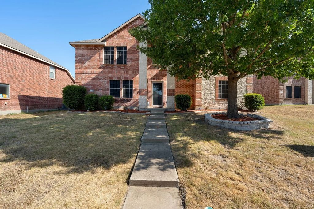 204 Rosewood Court, Red Oak