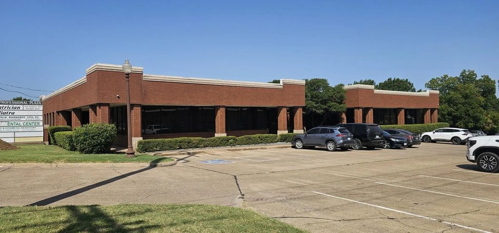 900 W Ennis Avenue 105, Ennis
