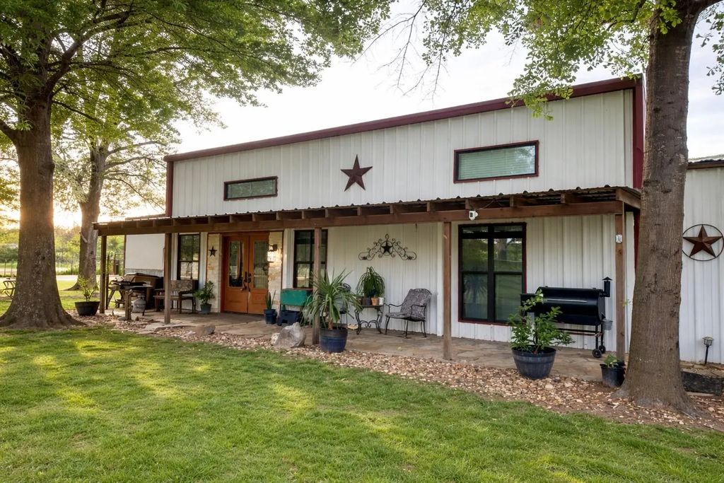 6187 Mockingbird Lane, Murchison
