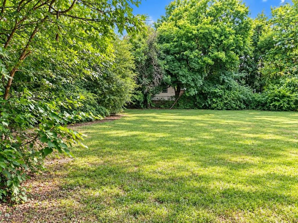 315 E Belt Line Road, Wilmer