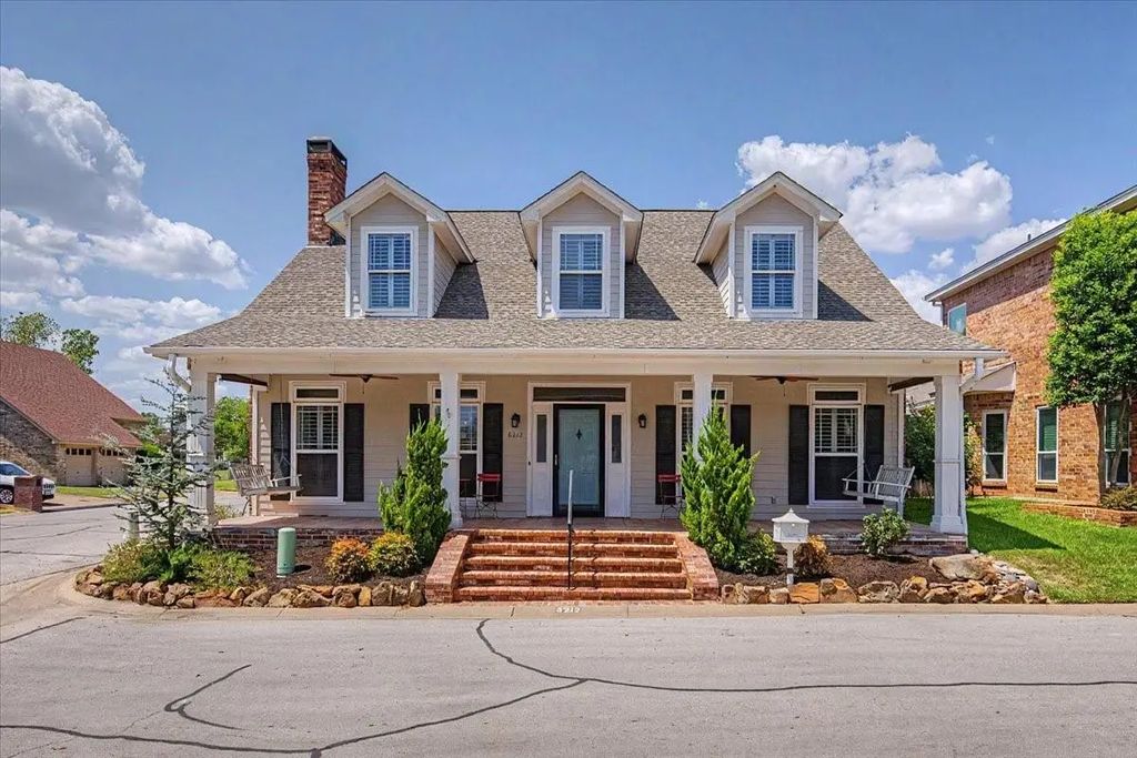 8212 Mountain Lake Court, Fort Worth