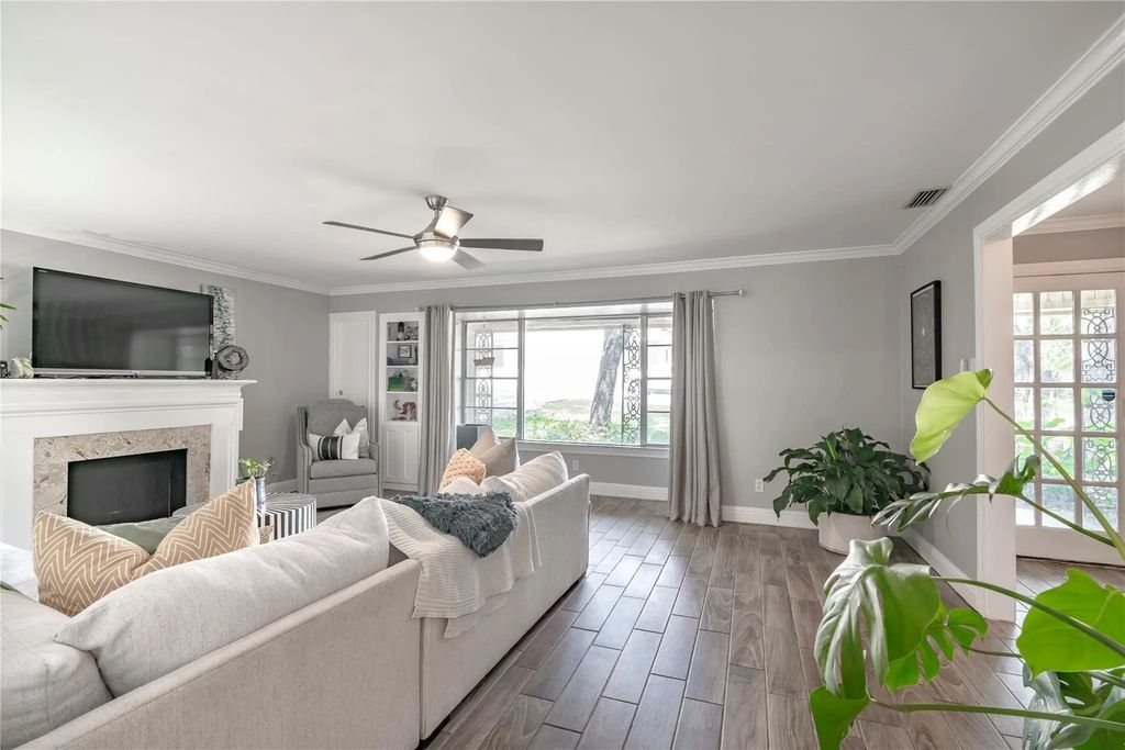 6455 Waverly Way A, Fort Worth