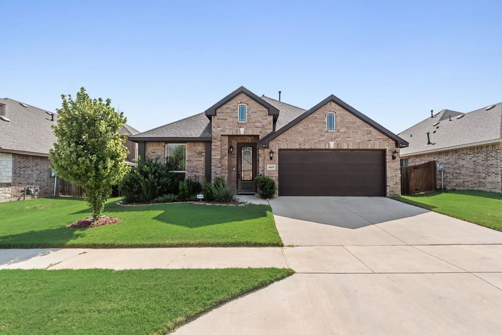 10609 Kettlewood Drive, Fort Worth
