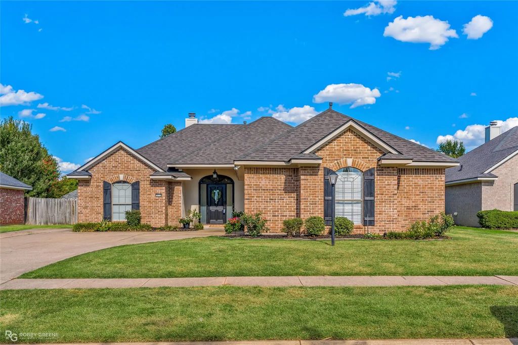5016 Tensas Drive, Bossier City