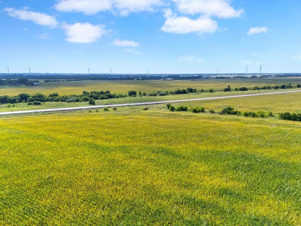 48.91.48 Ac. Tbd N County Line Parkway, Mart