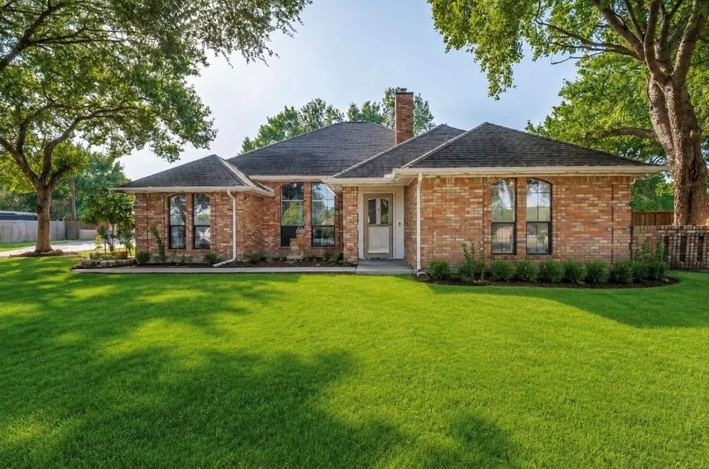 901 Winding Creek Trail, Oak Leaf