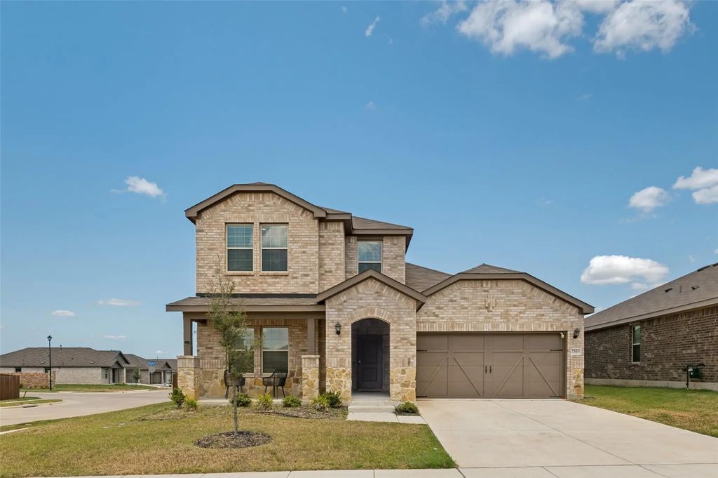 2303 Peregrine Way, Crandall
