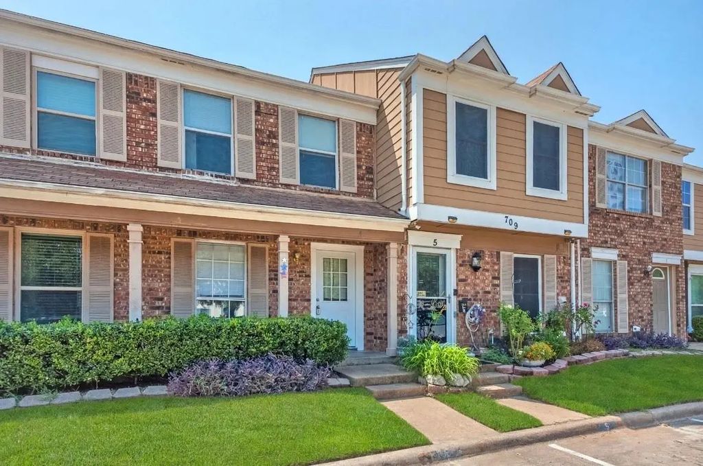 709 Lee Street, Mesquite