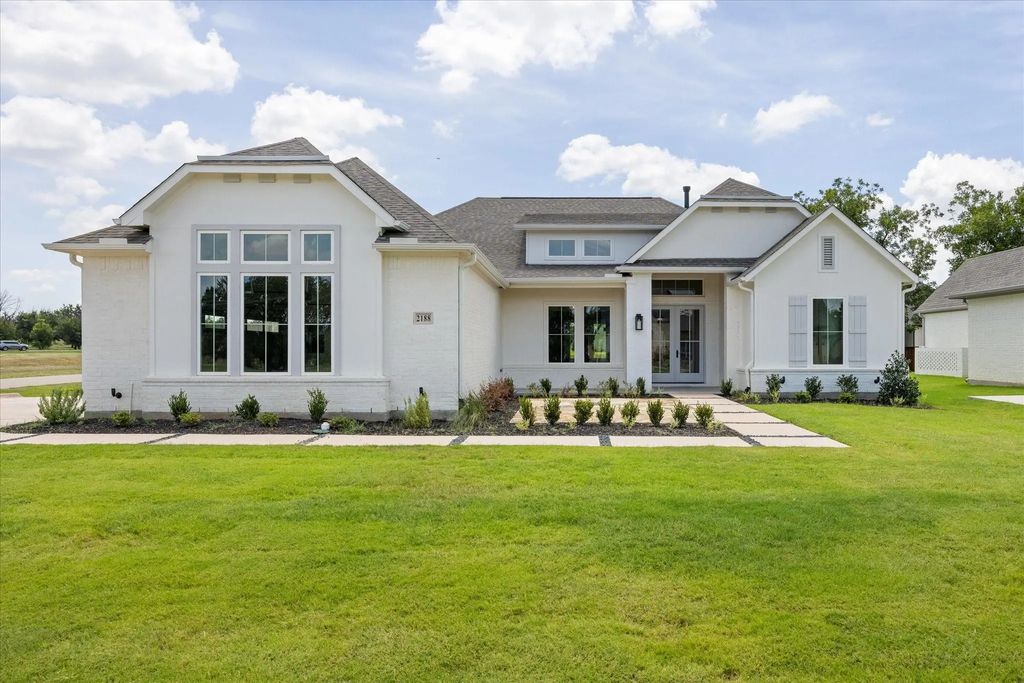 2188 Middlewood Circle, Granbury