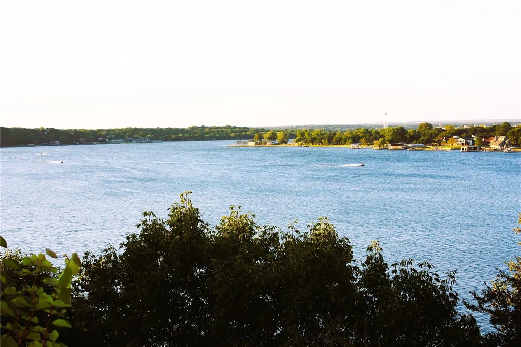 7005 Stone Bluff Court, Granbury