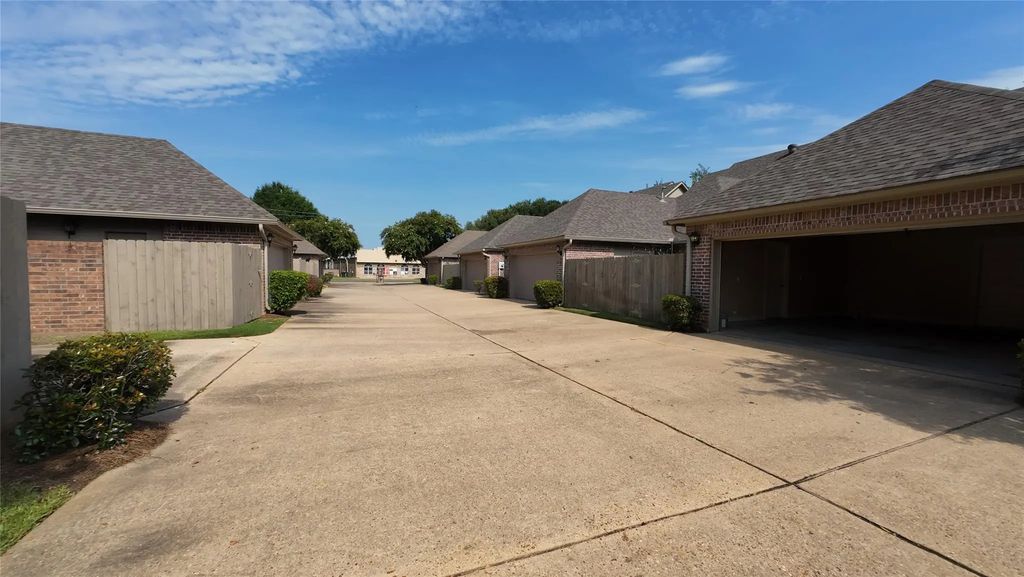 2050 Stockwell Road 4, Bossier City