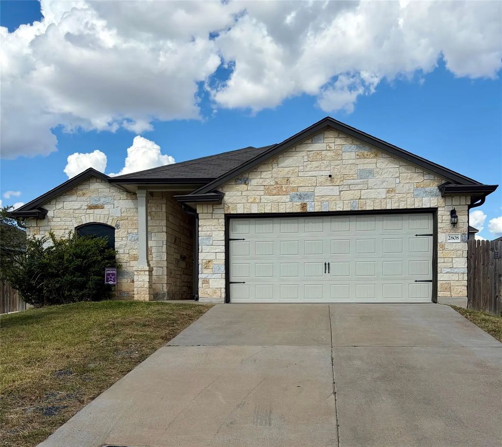 2808 Risinger Road, Lorena