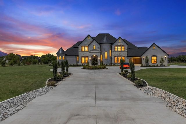 1850 New Castle Court, Lucas