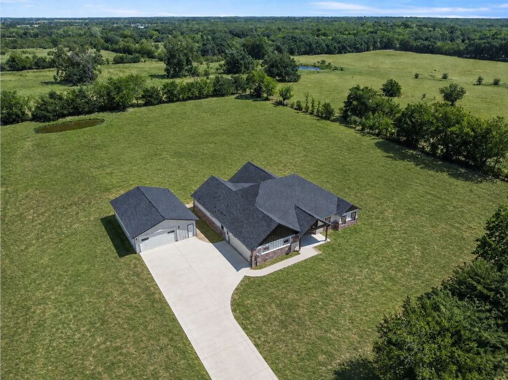 1282 Cr 4105, Greenville