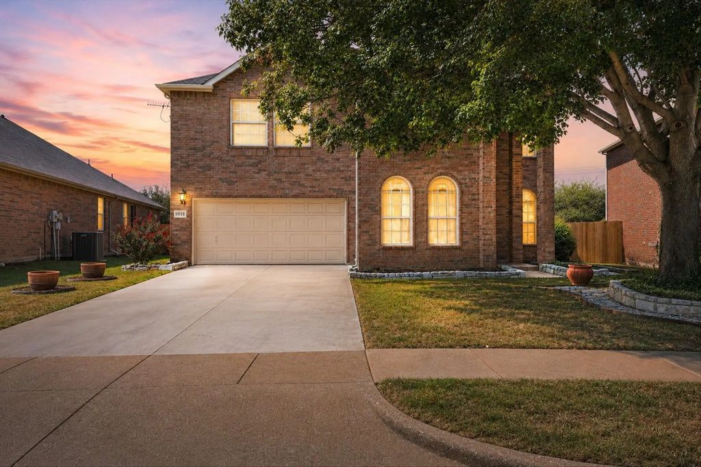 9013 Saratoga Road, Fort Worth