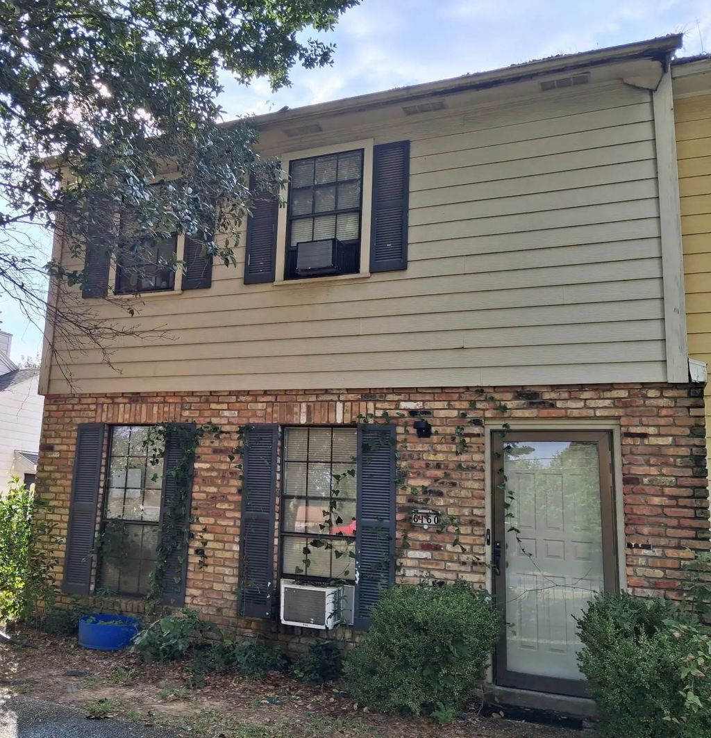 6160 Buncombe Road, Shreveport