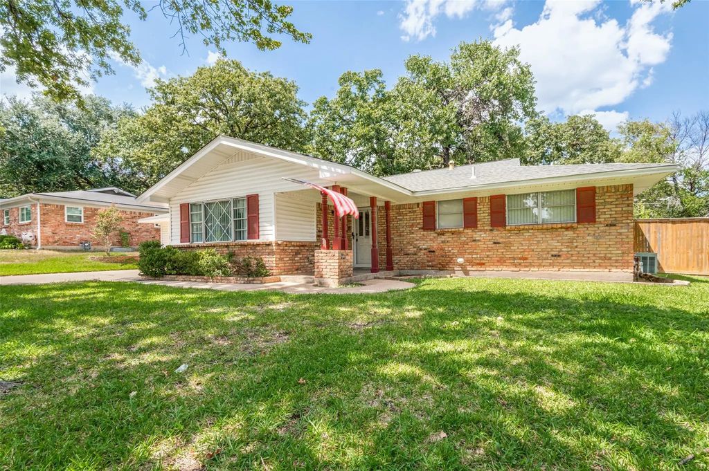 608 W Cheryl Avenue, Hurst