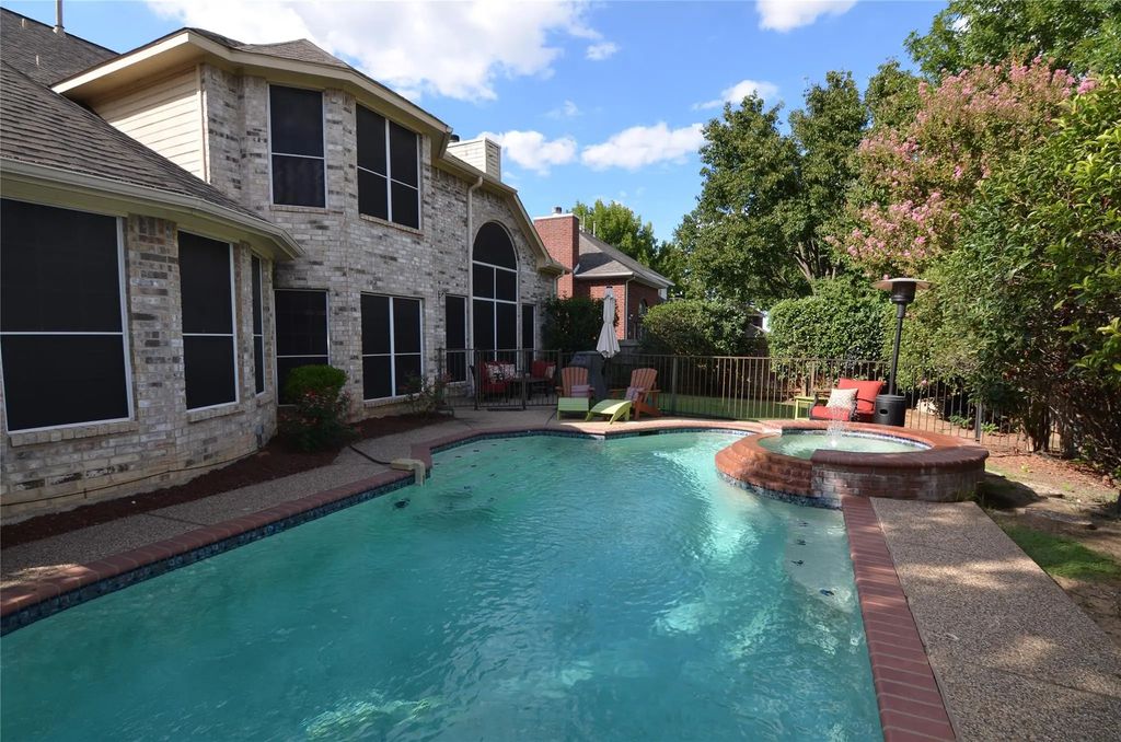 2412 Clearwood Lane, Flower Mound