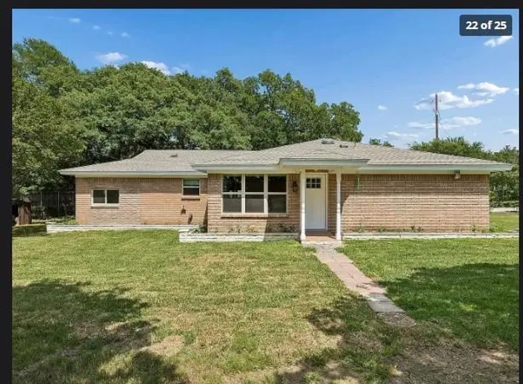 1212 W Murphy Road, Colleyville