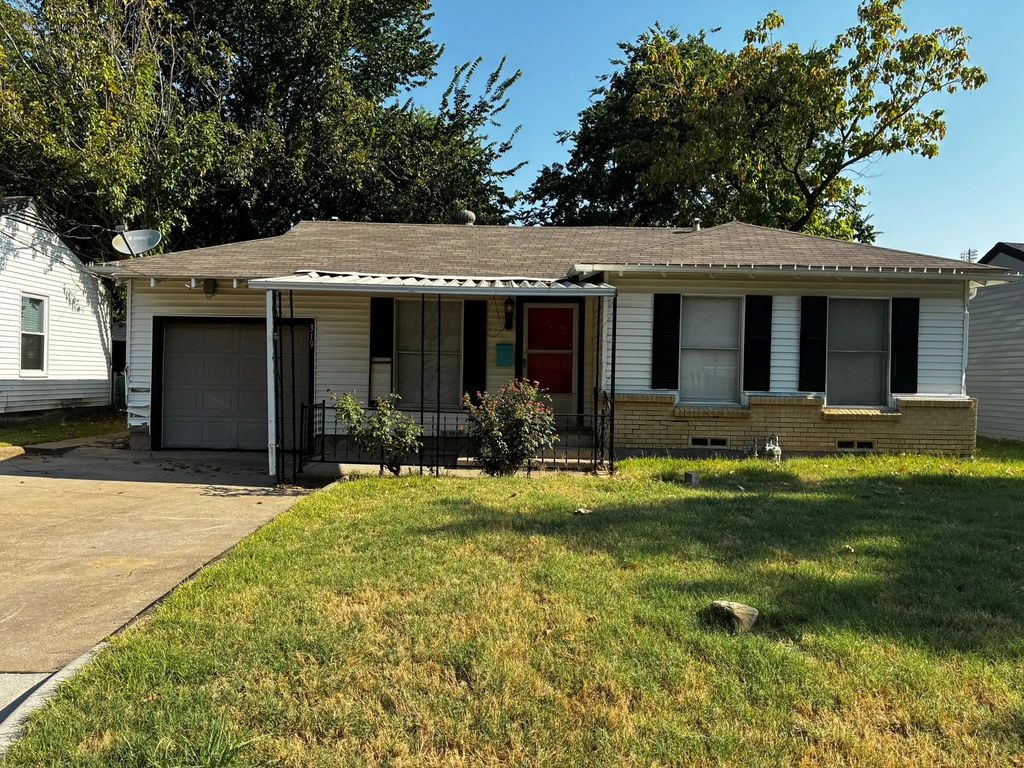 319 E Holley Street, Mesquite