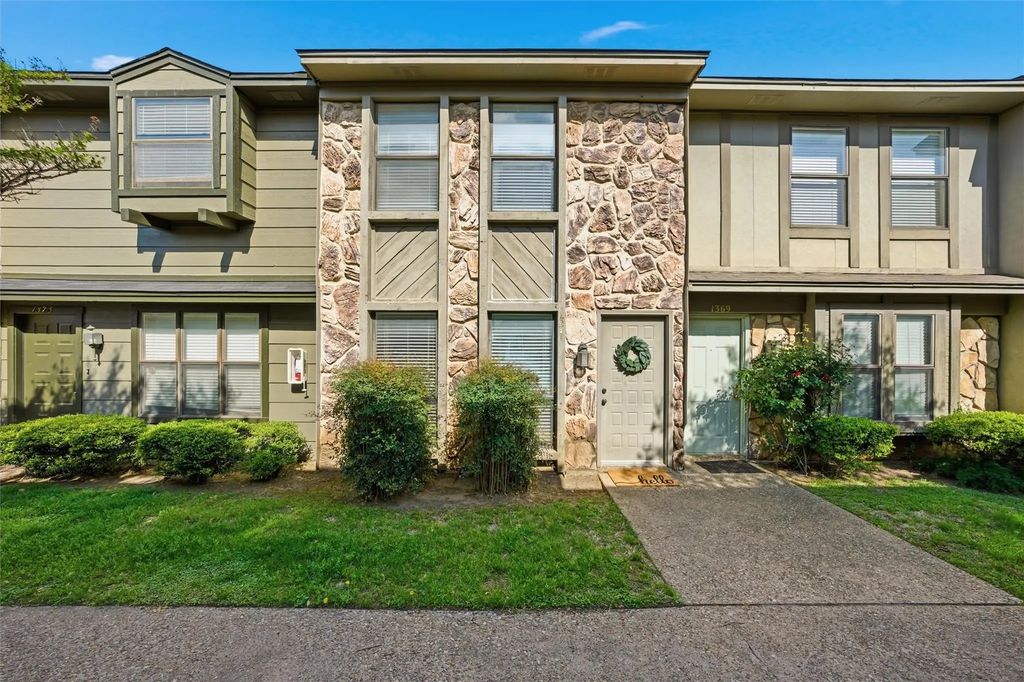 1371 S 11th Street, Waco