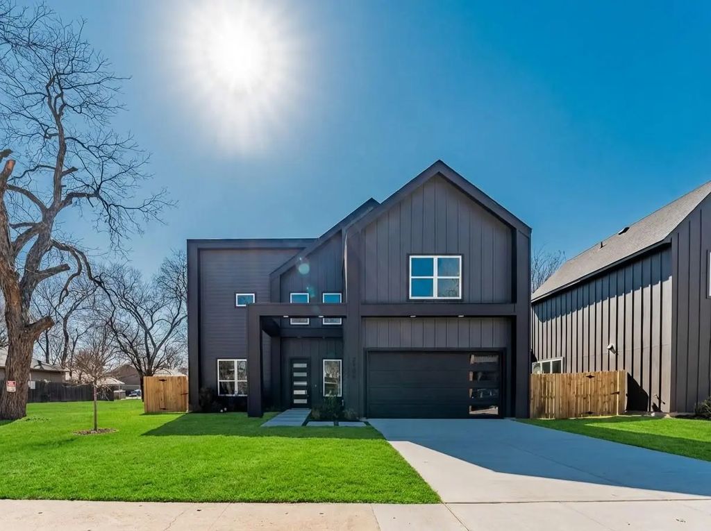 2706 Valentine Street, Dallas