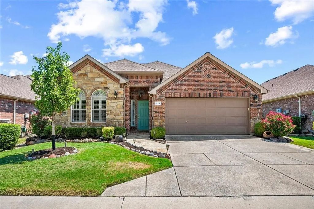 929 Oakland Hills Drive, Fairview