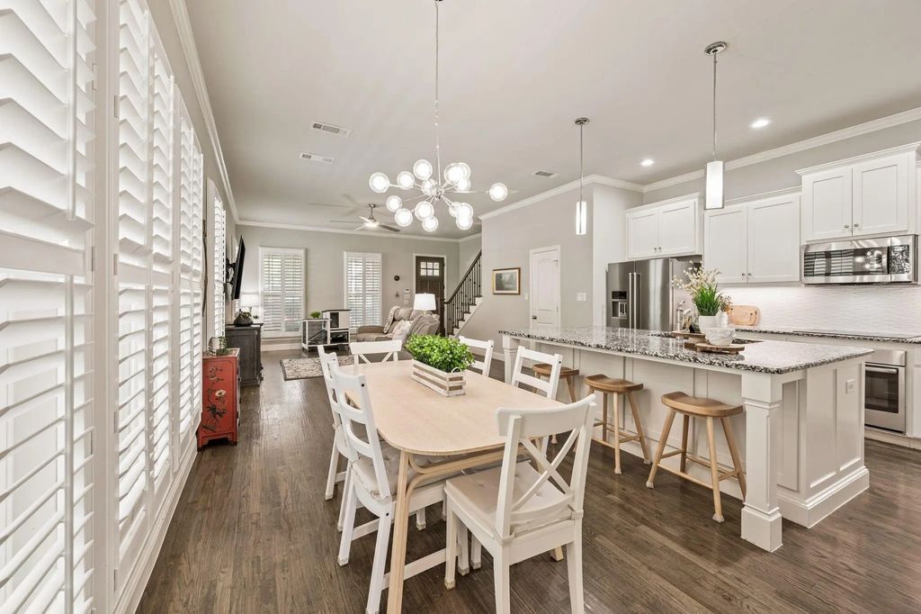 737 Hammond Street, Coppell