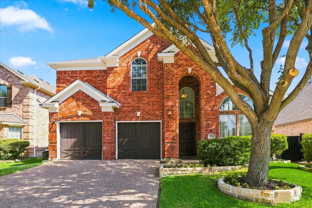374 Fairlanding Avenue, Fairview