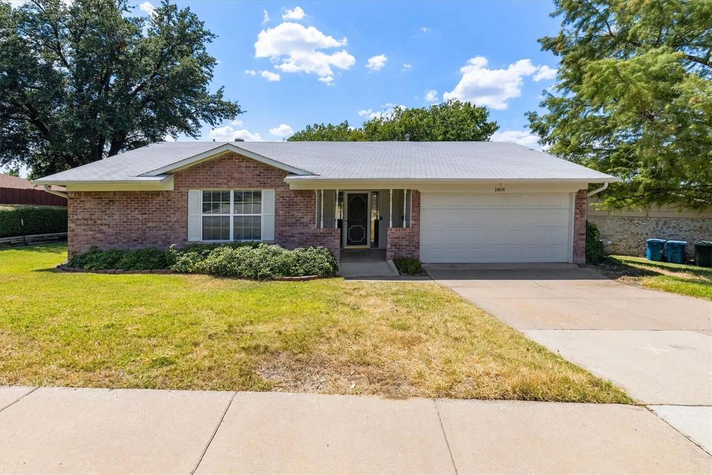 1804 Westwood Circle, Carrollton