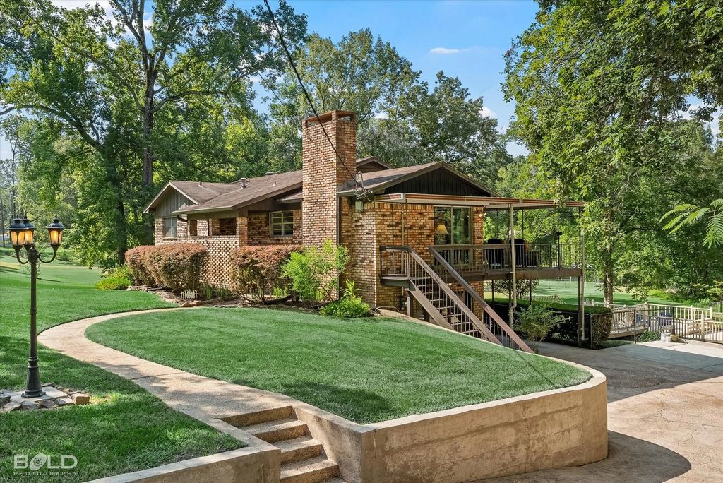 2838 Oak Mont Circle, Shreveport