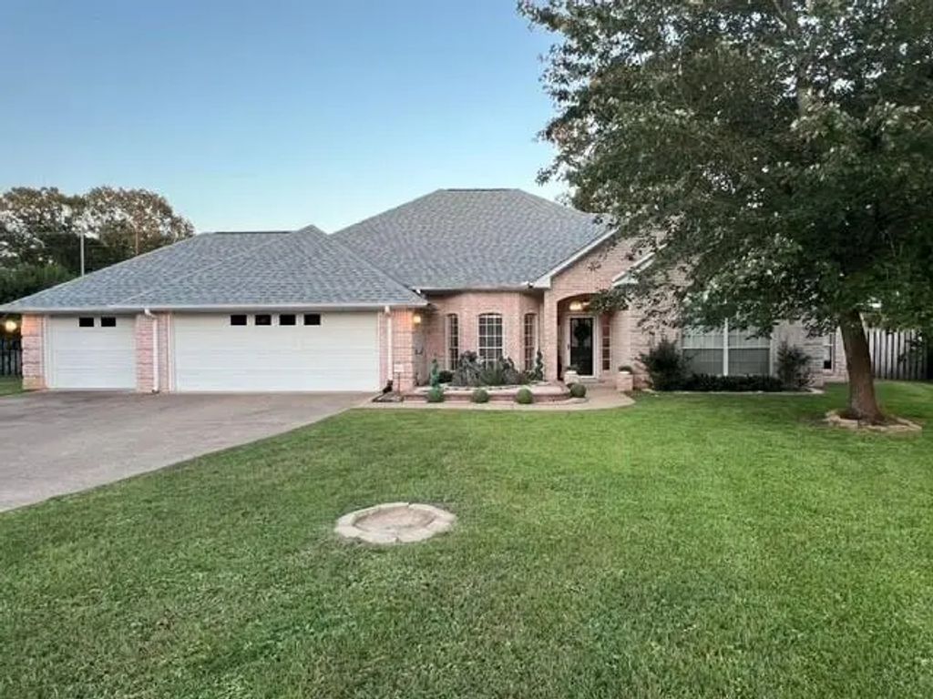 4130 Sagemont Lane, Tyler