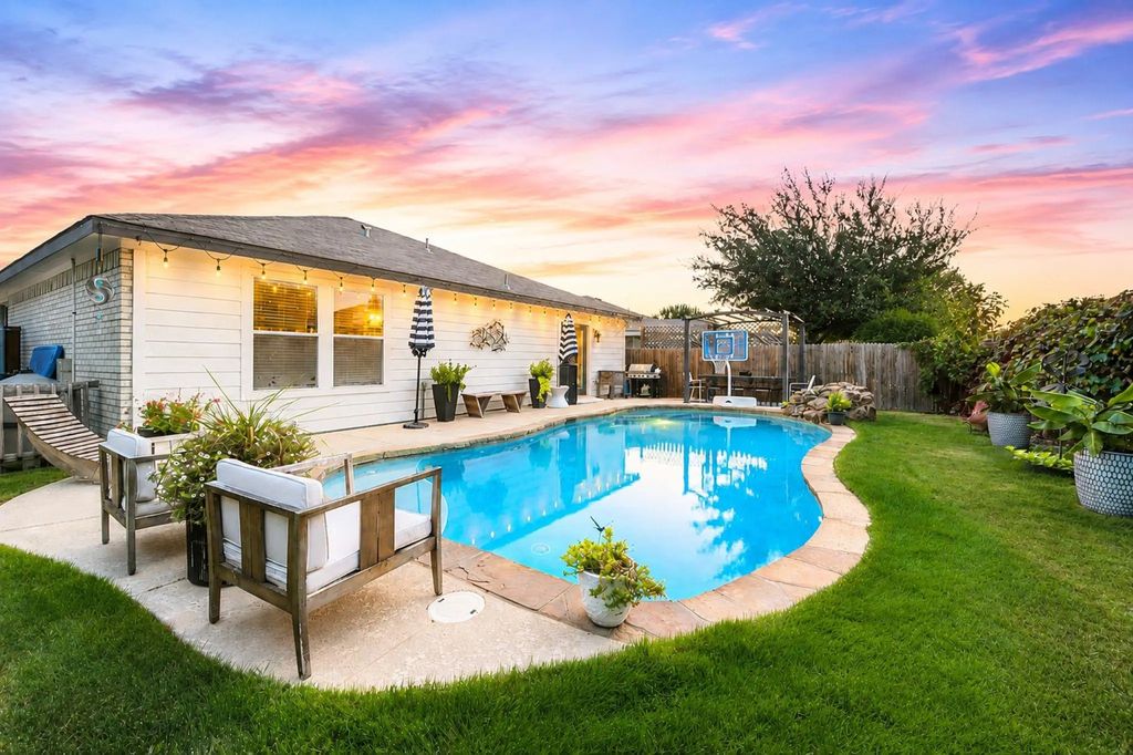 4136 Justin Drive, Fort Worth