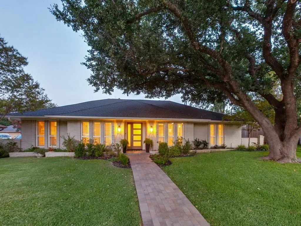 7262 Fernmeadow Drive, Dallas