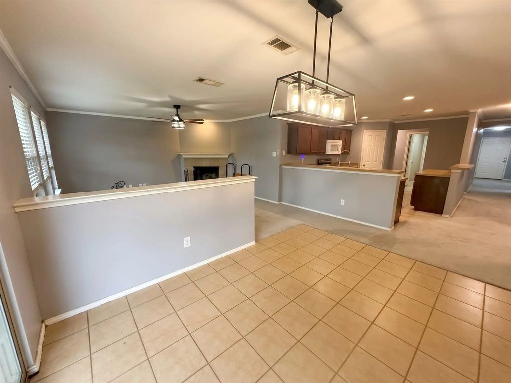 612 Stirrup Bar Drive, Fort Worth