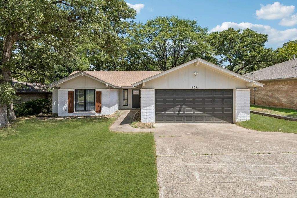 4311 Rockwood Trail, Arlington