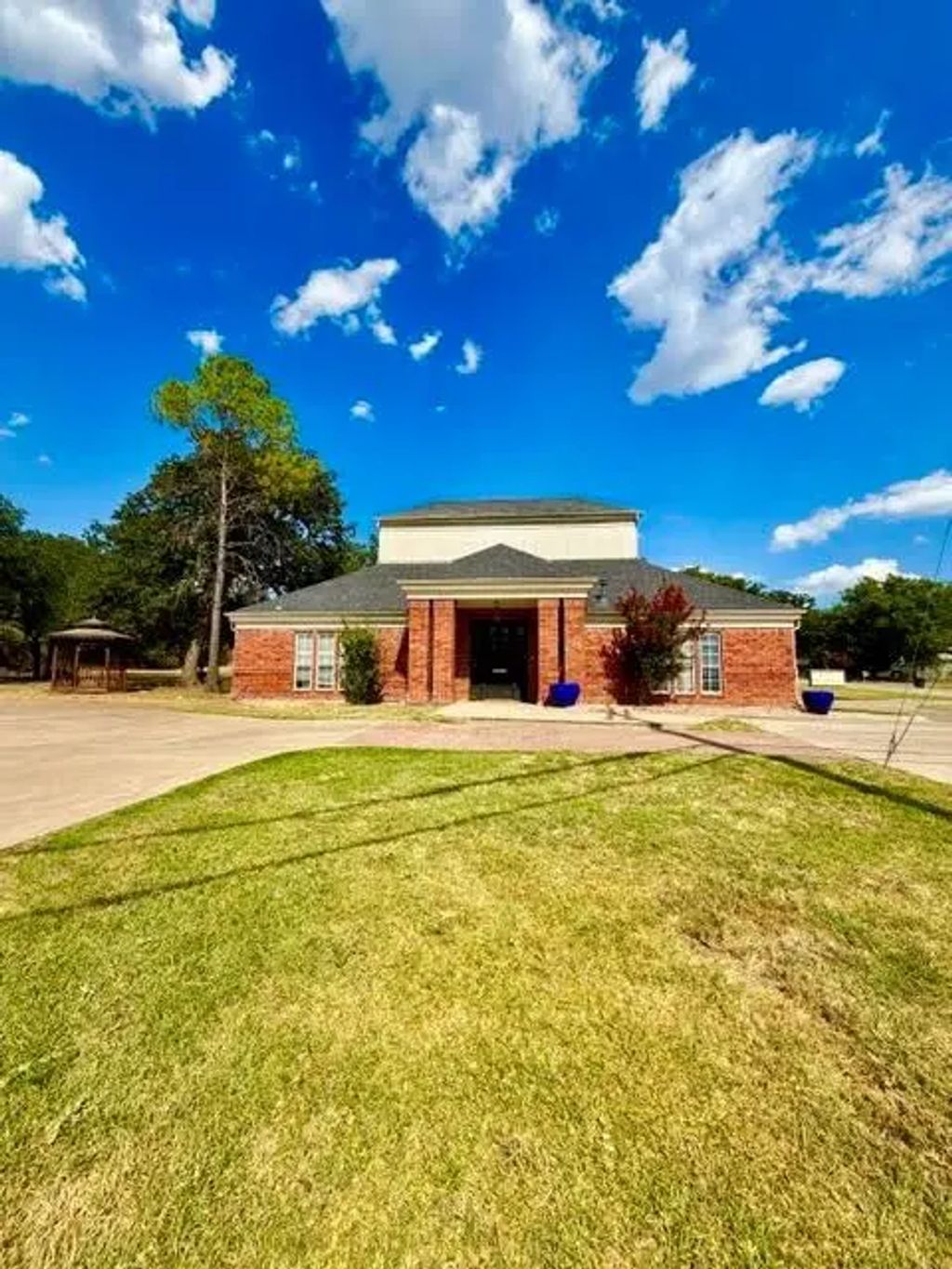 401 Inwood Road, Azle