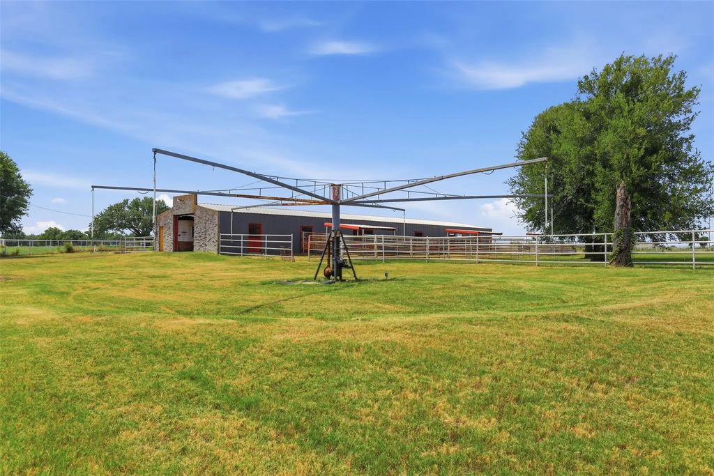 2480 Bob White Drive, Granbury