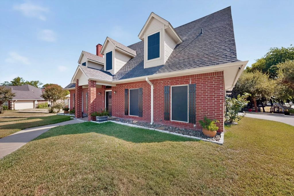 10547 Kitsee Knoll Way, Quinlan