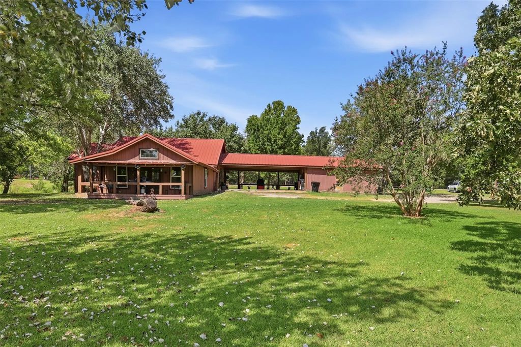 2868 State Highway 37 N, Clarksville