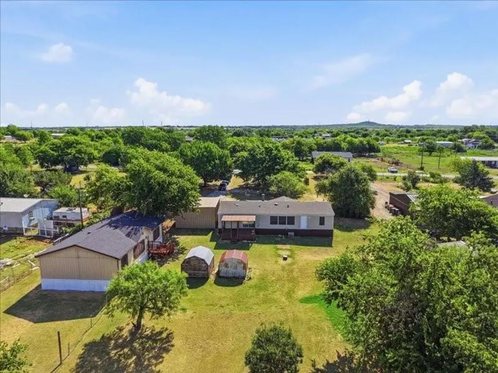 7515 County Road 1014a, Joshua