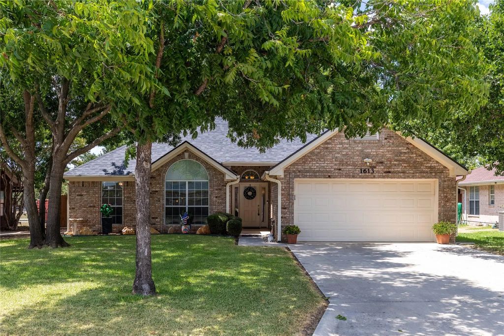 1613 Southgate Drive, Brownwood