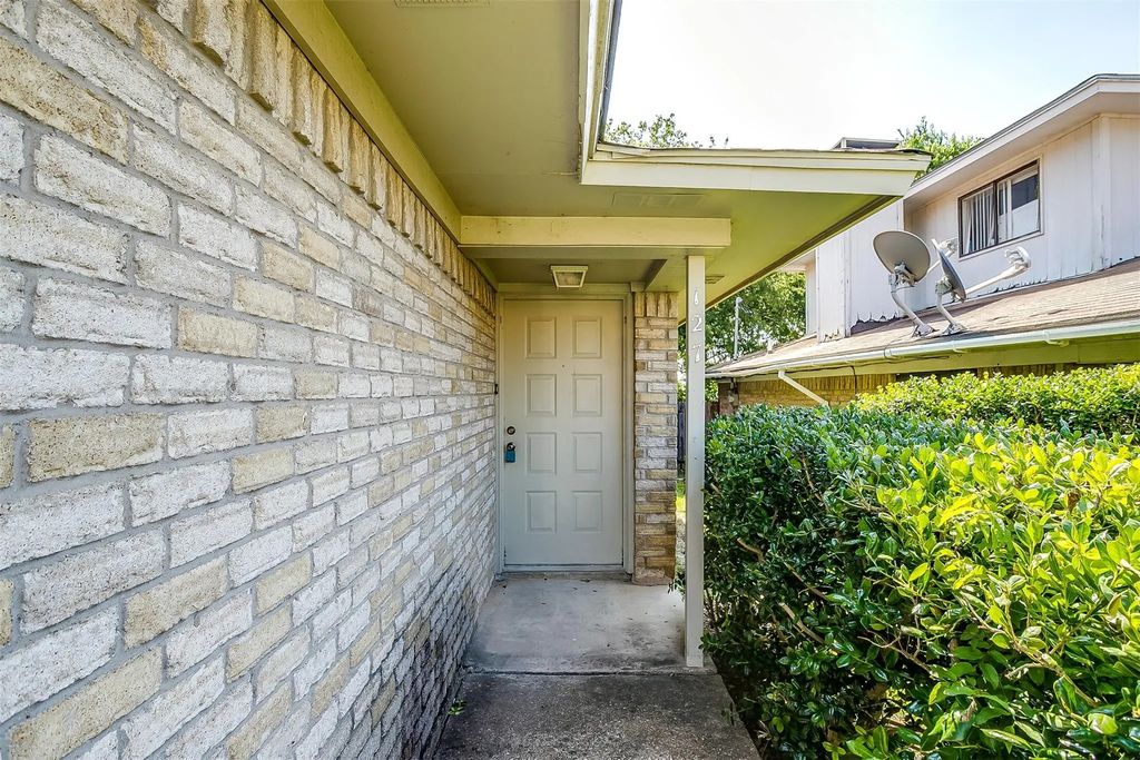127 Allencrest Drive, White Settlement
